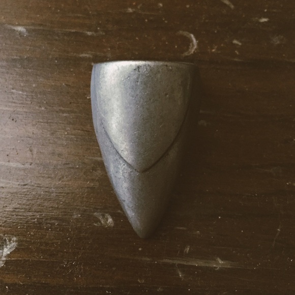 ✨SOLD✨ Urban Outfitters Ring - Picture 2 of 2