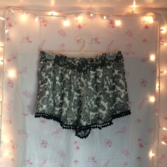 Paisley flowy boho shorts