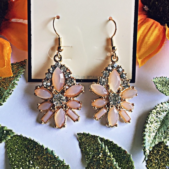 Jewelry - ❗️🚫SOLD❗️My Fair Lady Earrings