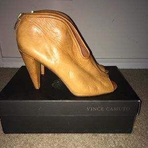 Vince Camuto Camel Booties!