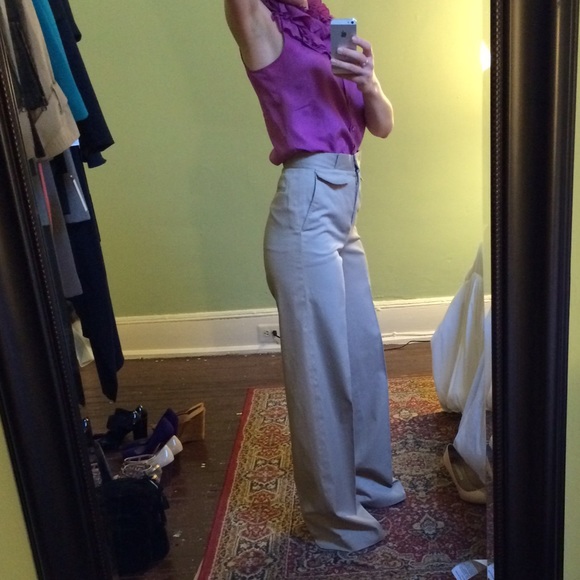 Fendi khaki high waisted pants. - Picture 1 of 2
