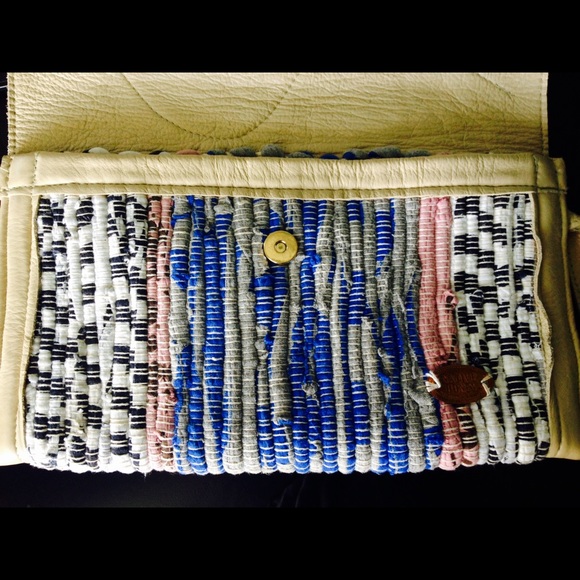 Leather Honeycomb Clutch - Picture 4 of 4