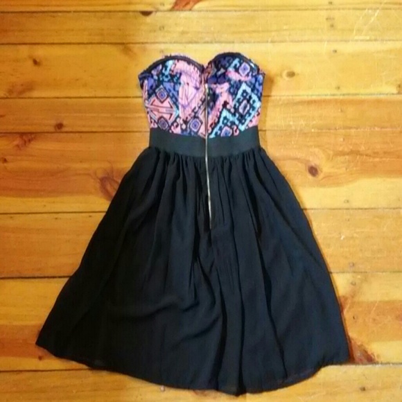 Sold in bundle - Picture 2 of 4