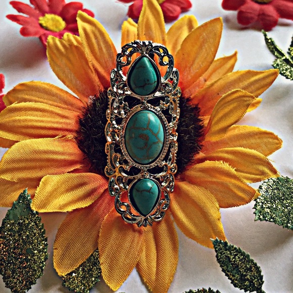 Jewelry - Vintage Turquoise Days Ring