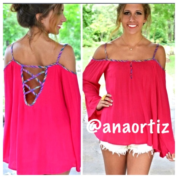 Tops - 🎉🎉HP 4.11.15 🎉🎉 - HOT PINK TOP💥