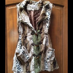 Animal print vest. Zulilly. Pretty Angel