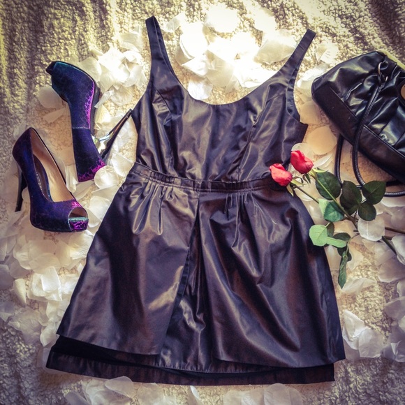 Black short dress