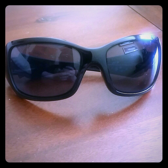 Oakley Ravishing. Breast Cancer Awareness
