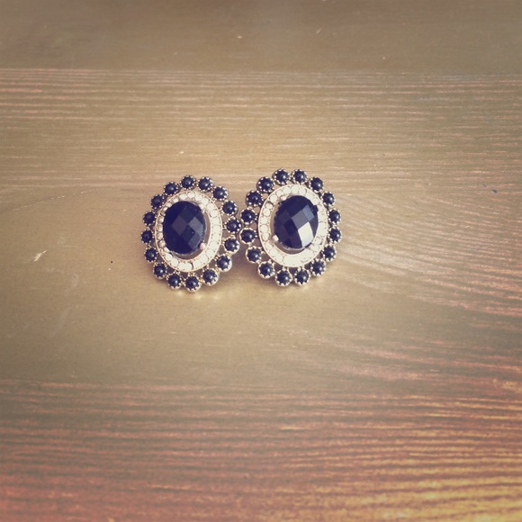 Jewelry - Vintage gem earrings