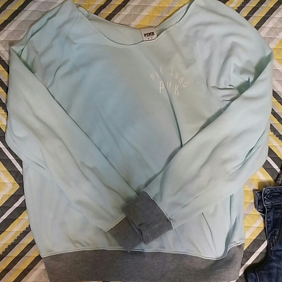 Vs sweater