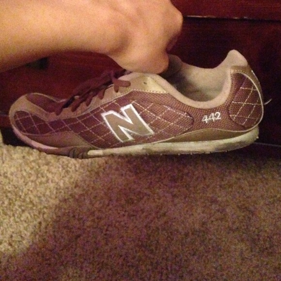 New balance shoes - Picture 5 of 5