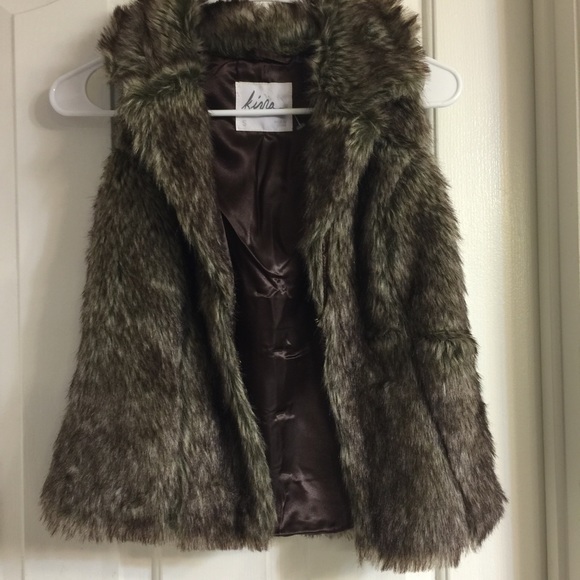 Fur vest