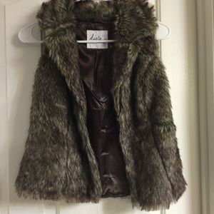 Fur vest