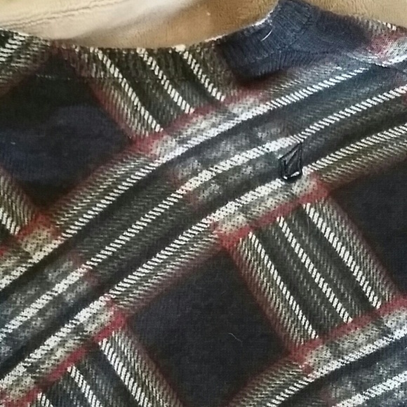 Volcom sweater - Picture 3 of 3