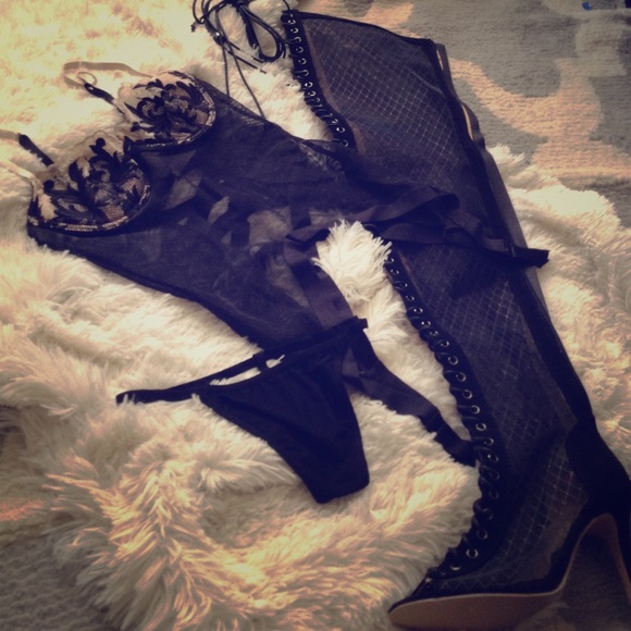 Black Mesh Set