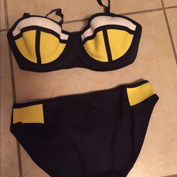 ๐ brand-new two-piece swimsuit๐L - Picture 2 of 4