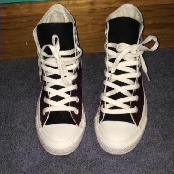 Hand Painted Custom B&W/Burgundy HighTop Converse - Picture 2 of 4