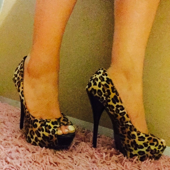High heels - Picture 2 of 4