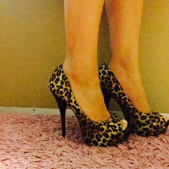 High heels - Picture 3 of 4