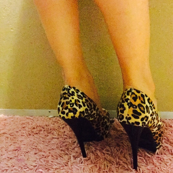 High heels - Picture 4 of 4