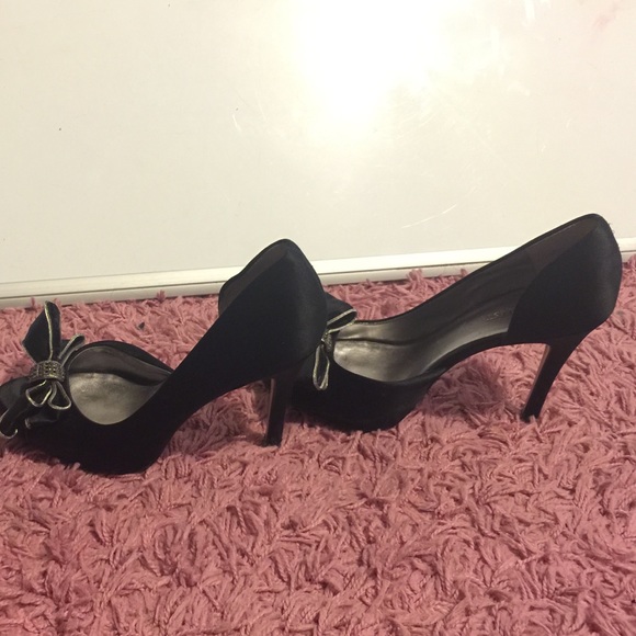 Heels - Picture 3 of 4