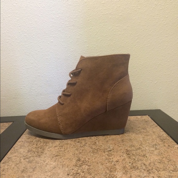 Madden Girl Chestnut Wedges