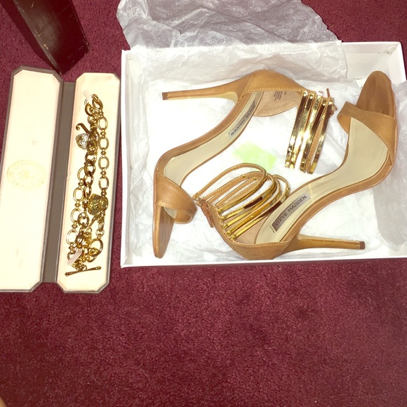 Steve Madden Heels & Juicy Couture Bracelet💕