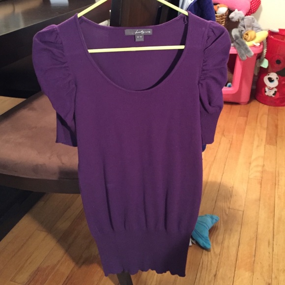Purple sweater like shirt, with puffy sleeves