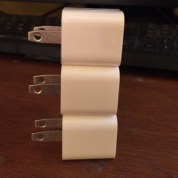 Apple wall charger (3 available)