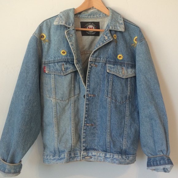 Daisy Denim Jacket embroidered