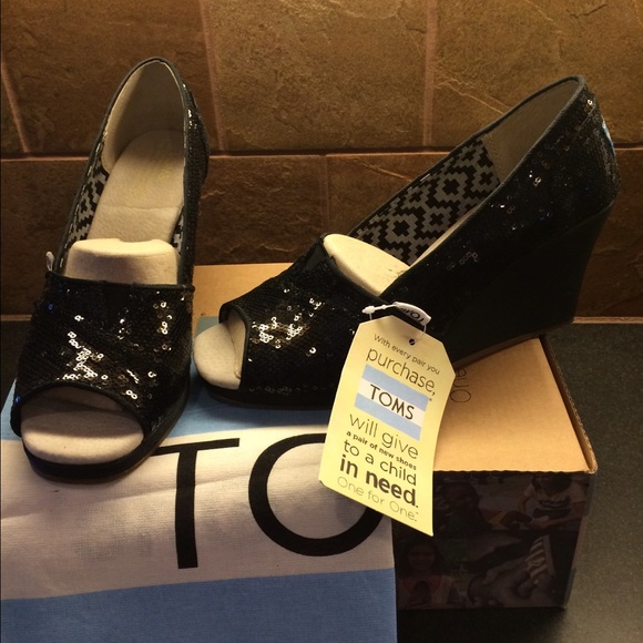 Black Sequin Wedge Toms