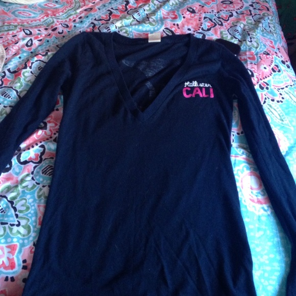 V-neck goes too low for me😭😭