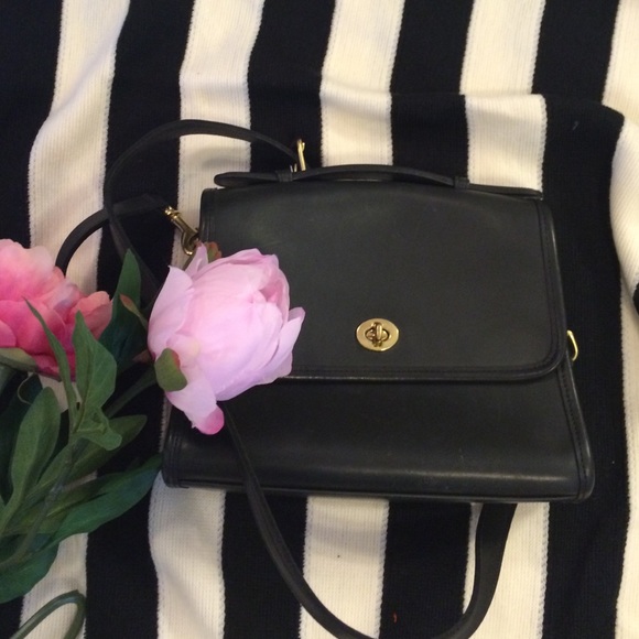 Coach court crossbody