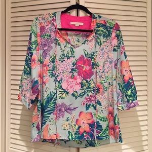 NWOT c&e floral blouse