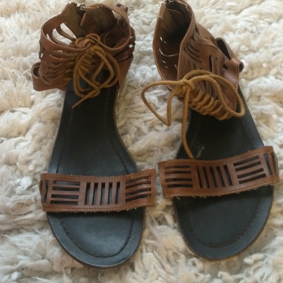 Gladiator Sandals/8