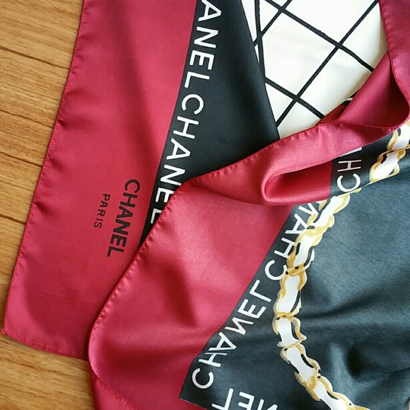 Chanel scarf - Picture 2 of 4