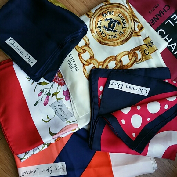 Chanel scarf - Picture 3 of 4