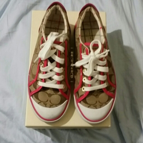 Aunthentic gorgeous Coach Shoes!