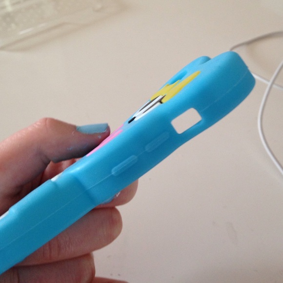 iPhone 5c case - Picture 3 of 3