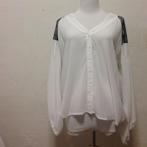 Lace shoulder blouse kardashian kollection