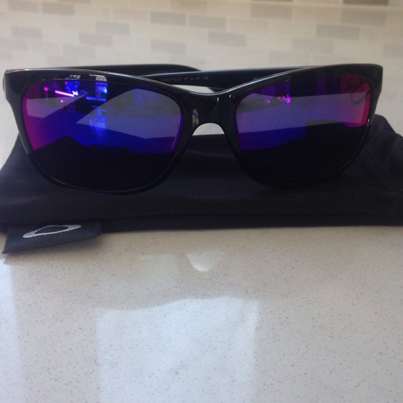 Oakley frog skin sunglasses