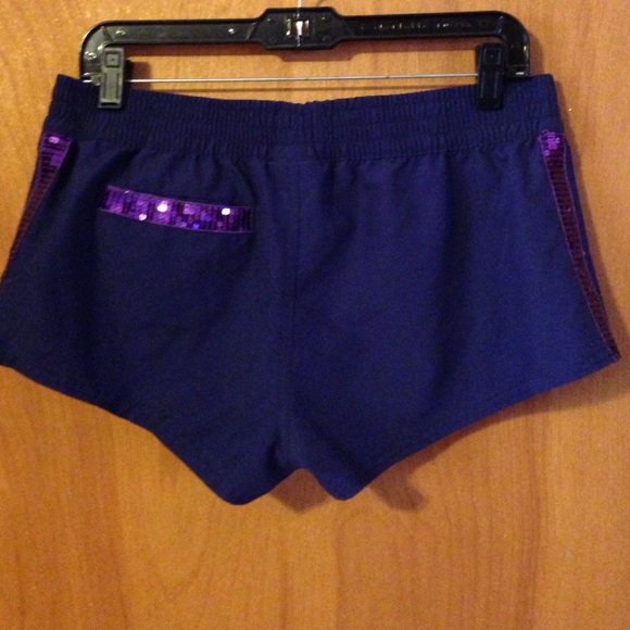 Shorts - Picture 3 of 3