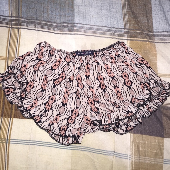 Brandy Melville vodi shorts