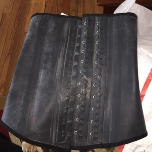 Waist trainer.