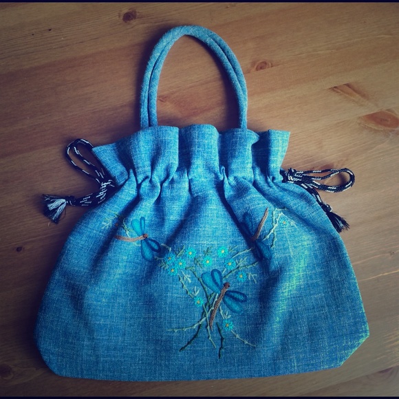 NWOT hand embroidered bag
