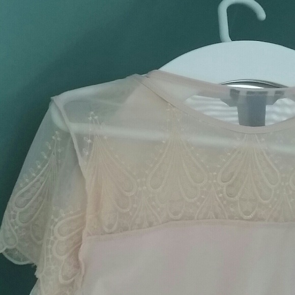 Top - Picture 2 of 2