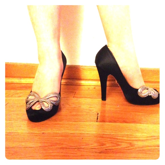 Betsy Johnson Peep-toe Heels