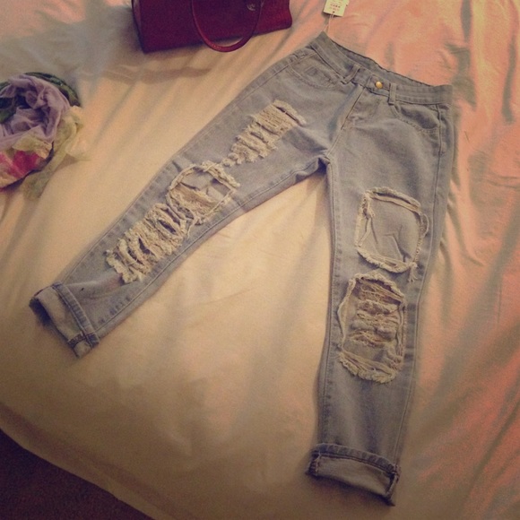 Supper cute Ripped boyfriend jeans