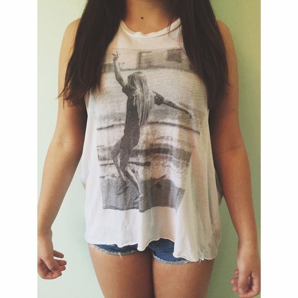 ✨BRANDY MELVILLE MUSCLE TEE✨