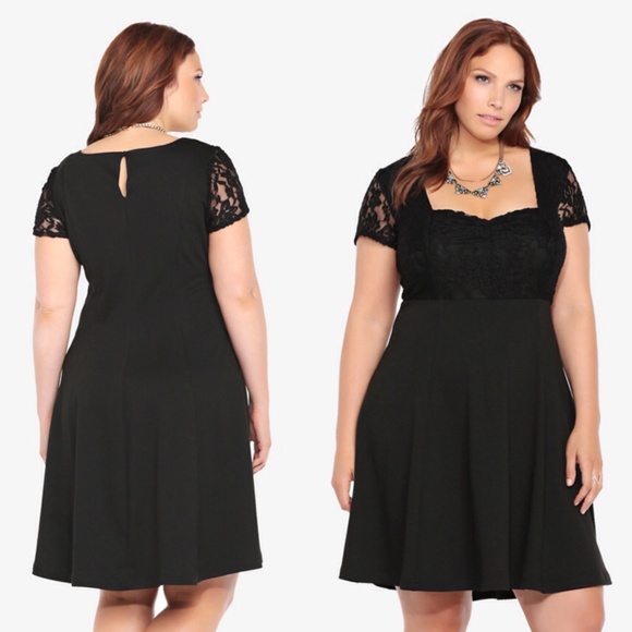 Torrid's Lace Ponte Skater Dress Plus Size 4 NWT - Picture 2 of 2
